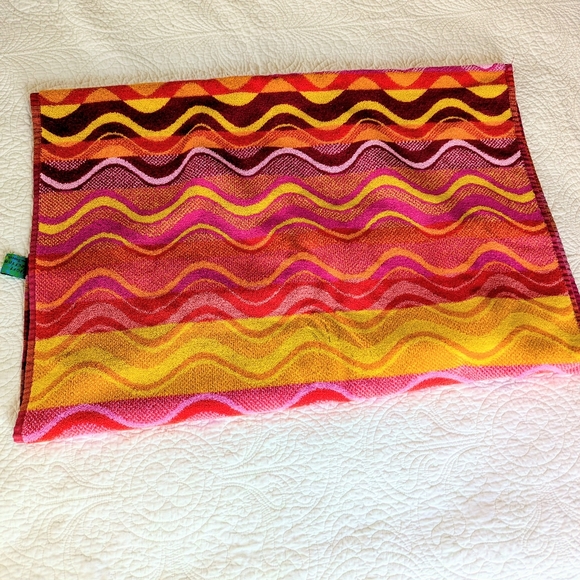 Resort Collection TerriSol Vibrant Wave Stripe Beach Towel - Picture 3 of 5
